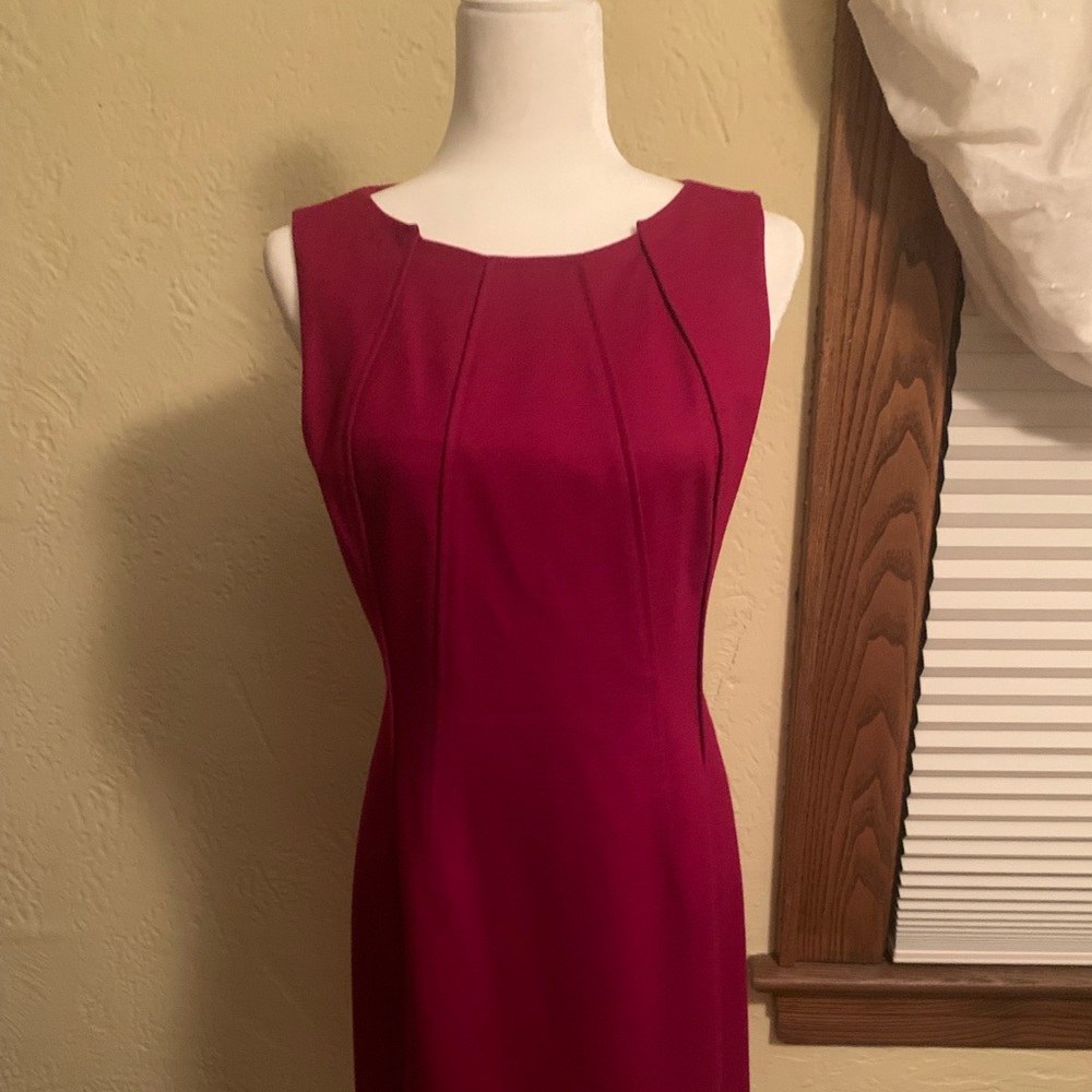 Gorgeous Elie Tahari dress in EUC
